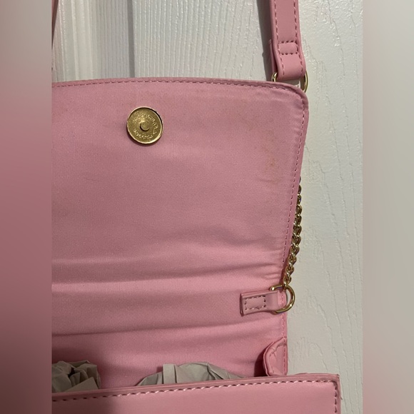 Purse, pink with gold accents. - Picture 5 of 8